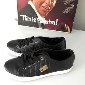 Black sneakers 8 size